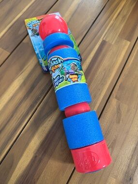 Splash Foam Water Pump - Blue and Red